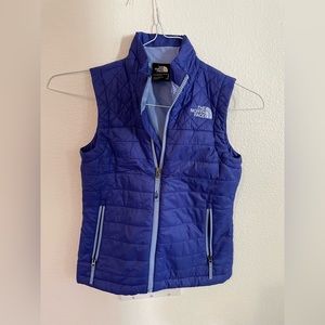 North Face girls zip puffer vest, lightweight